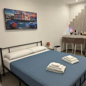 Apartament Valona, Bari
